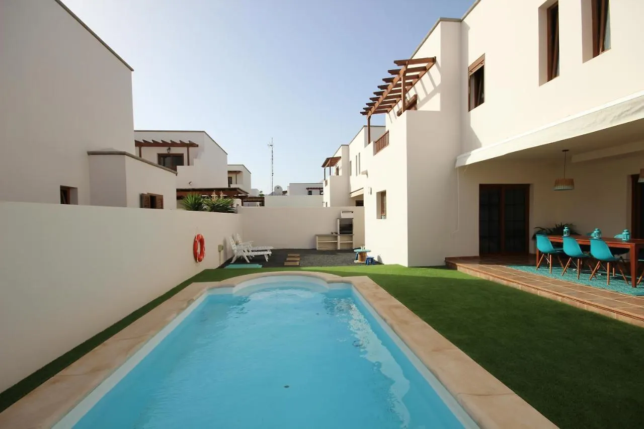 Villa Las Caletas Del Mar - Heated Pool Costa Teguise