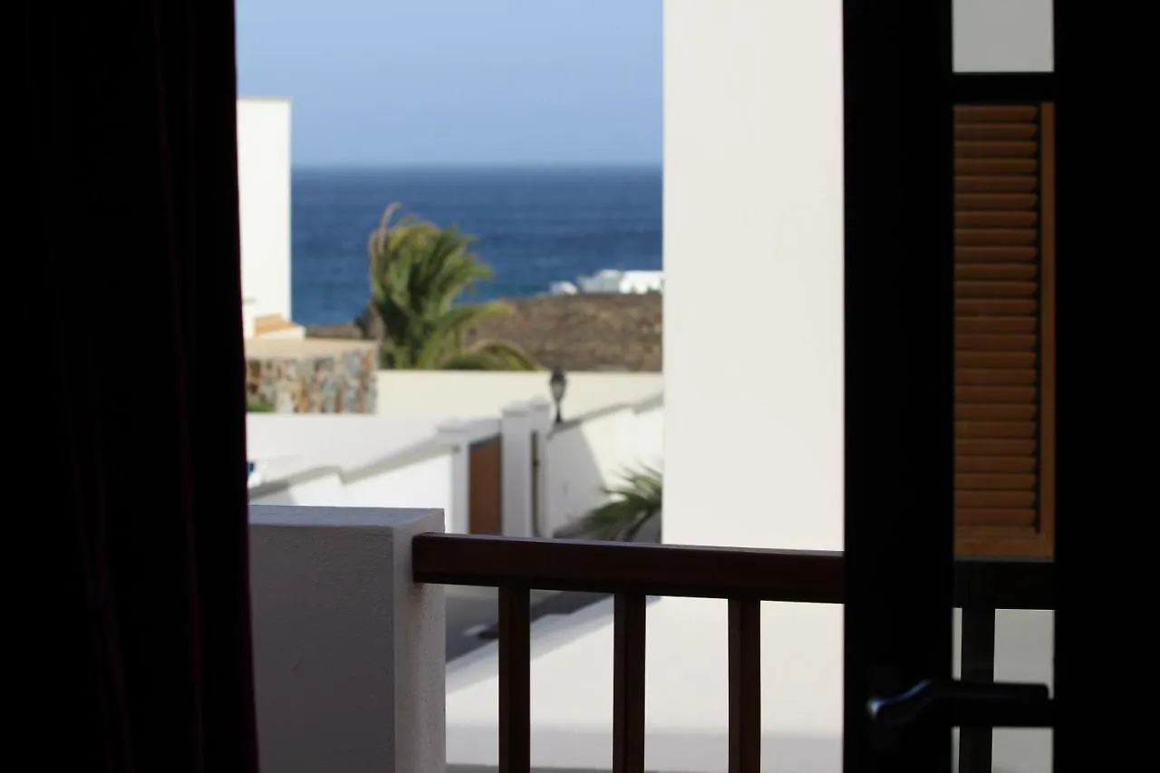 Holiday home Villa Las Caletas Del Mar - Heated Pool Costa Teguise